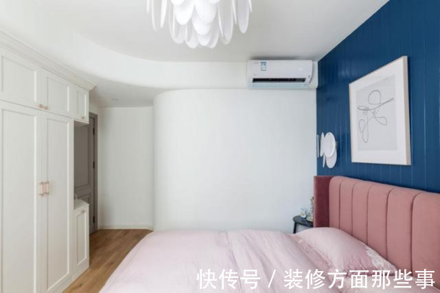 焦糖色|93平现代简约风三居室,卡座设计空间显大,还增加了收纳