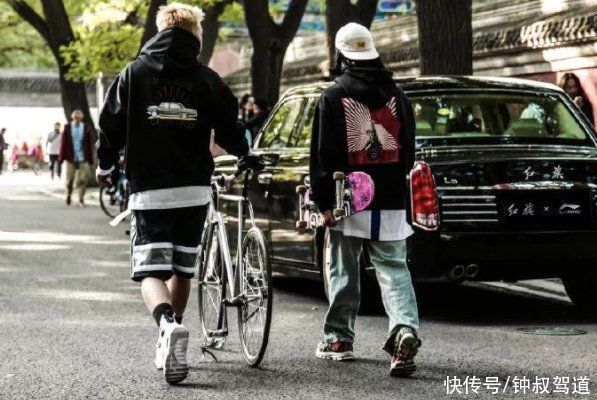 收藏家 潮牌联名卖到爆,这几款车圈联名,你知道几个?
