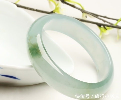 手镯|掌握这五种方法，你也会知道如何挑选翡翠手镯