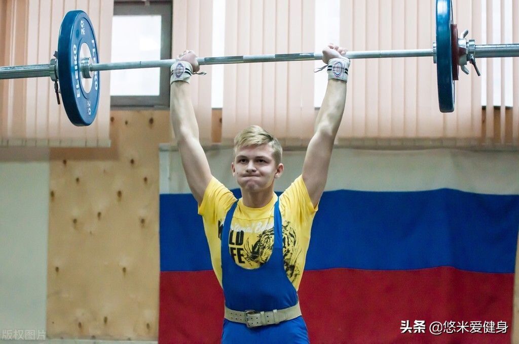 肩部|练肩最好的6个动作,每周训练1次,拥有饱满宽厚的肩膀