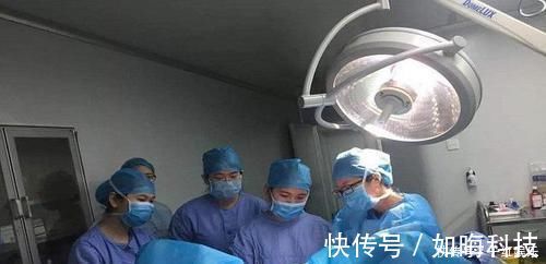 丈夫|孕妈“分娩”时疼痛难忍,丈夫直接就是一巴掌,一旁的医生看愣了