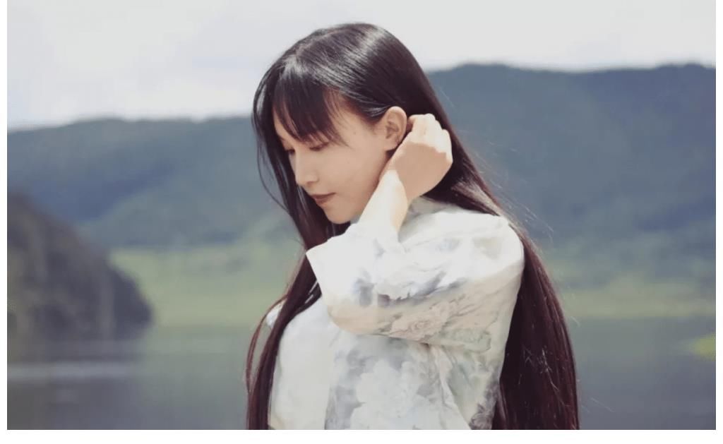 李子柒央视专访，首谈原生家庭和未来规划，想把温暖传递给更多人