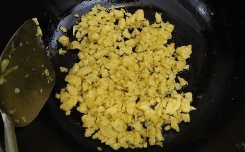 难吃|拌韭菜馅,记住“3不放”,很多人不懂,难怪韭菜不鲜难吃