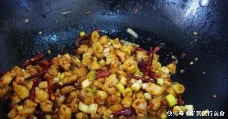 宫保鸡丁的标准做法,只需五步即可,学会以后经常做给孩子吃!