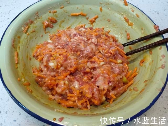 羊肉馅|做羊肉馅饺子,记住“3放2不放”,饺子鲜嫩无膻味,流油又流汁