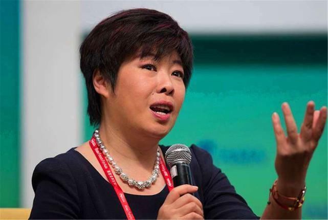 学子|从国学大师到万人唾弃,北大学子轰下台的于丹,背后有何隐情