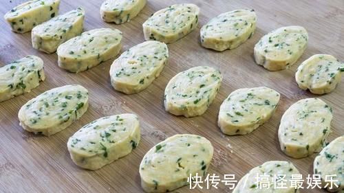 冬天我家面粉这样做,秘制一次半月不早起,5分钟出锅,凉了不硬