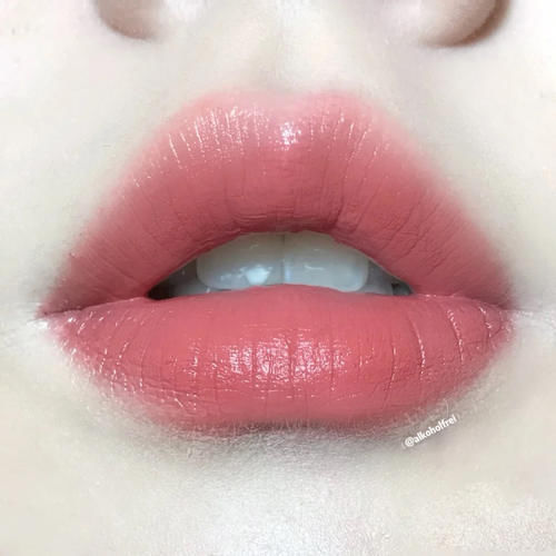 黄皮女生更合适“蜜桃色”,提升气质明显又高级,有这5只就足够了