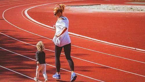 改正|有以下几种表现的孩子,大多都情商低,家长该如何帮助孩子改正?