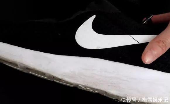 白鞋边脏了别用水擦,教你一招,多脏的鞋子擦完像新的一样