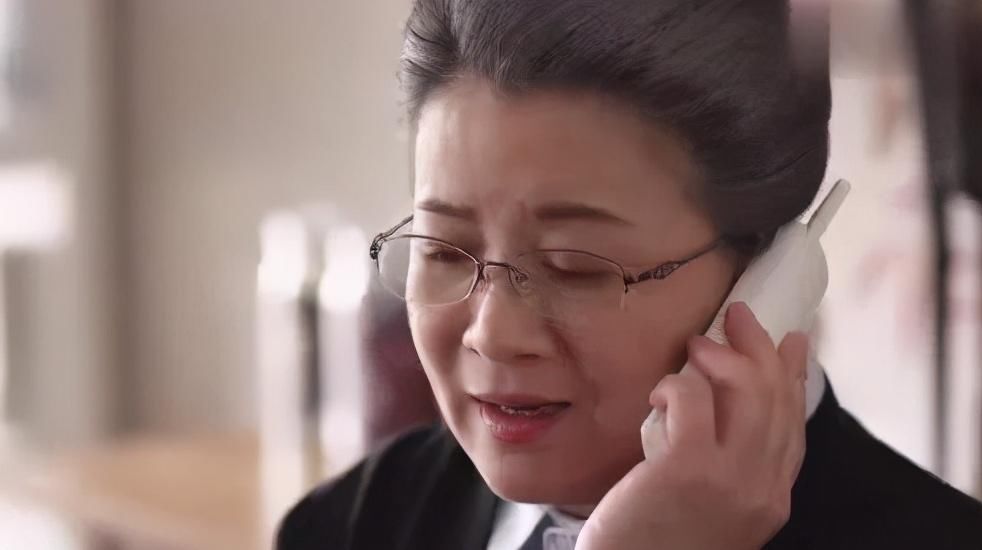 奶奶|“早干嘛了？”孩子上幼儿园后奶奶想带娃，听完宝妈的话不吭声了