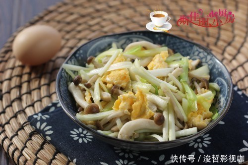 翻炒均匀|它是“清肠草”,鸡蛋和它是一对,肚腩平了腰也细了