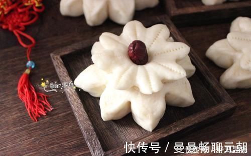 70岁的老妈蒸馒头有一手,这2步学会了光滑暄软特好吃,收藏试试