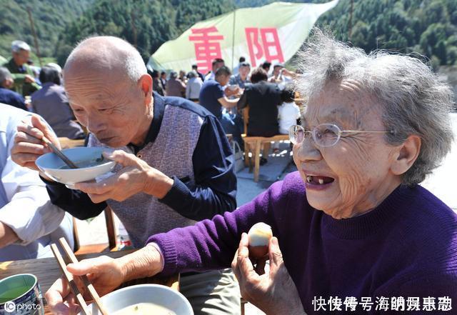 神經(jīng)細(xì)胞|長壽的人,早上起床愛做3件事,若占一個,恭喜可能長命百歲!