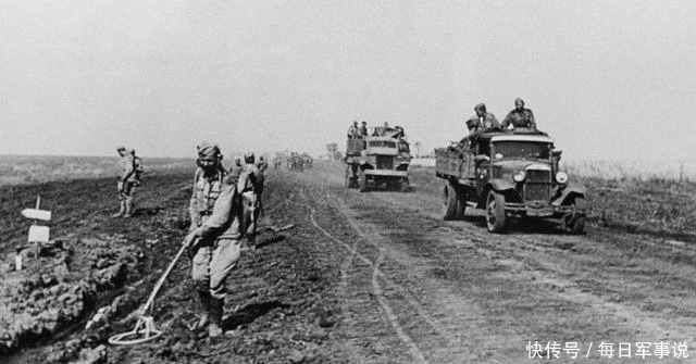 进攻中的苏军|一组二战老照片，库尔斯克战役中的苏军