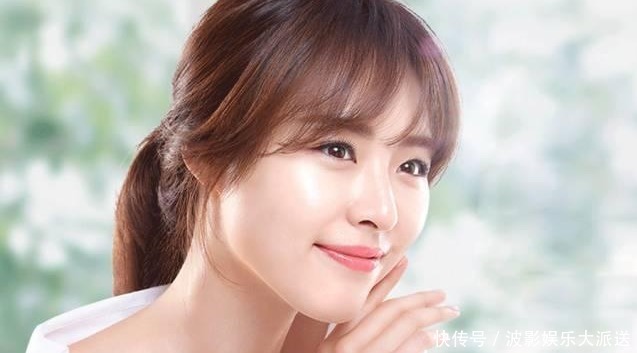 起床时有这4个好习惯的女性，皱纹会愈来愈少，素颜出门都很美