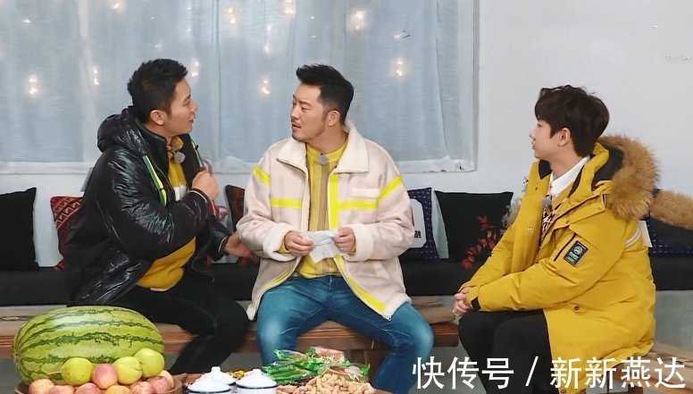 姚導(dǎo)讓汪蘇瀧免費(fèi)寫歌時(shí),李晨沙溢輪番忽悠,誰注意baby的做法