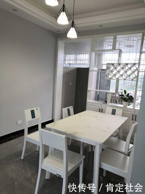 卧室|126平新房只花13万全部搞定,进门鞋柜给满分,卧室星星帘最美