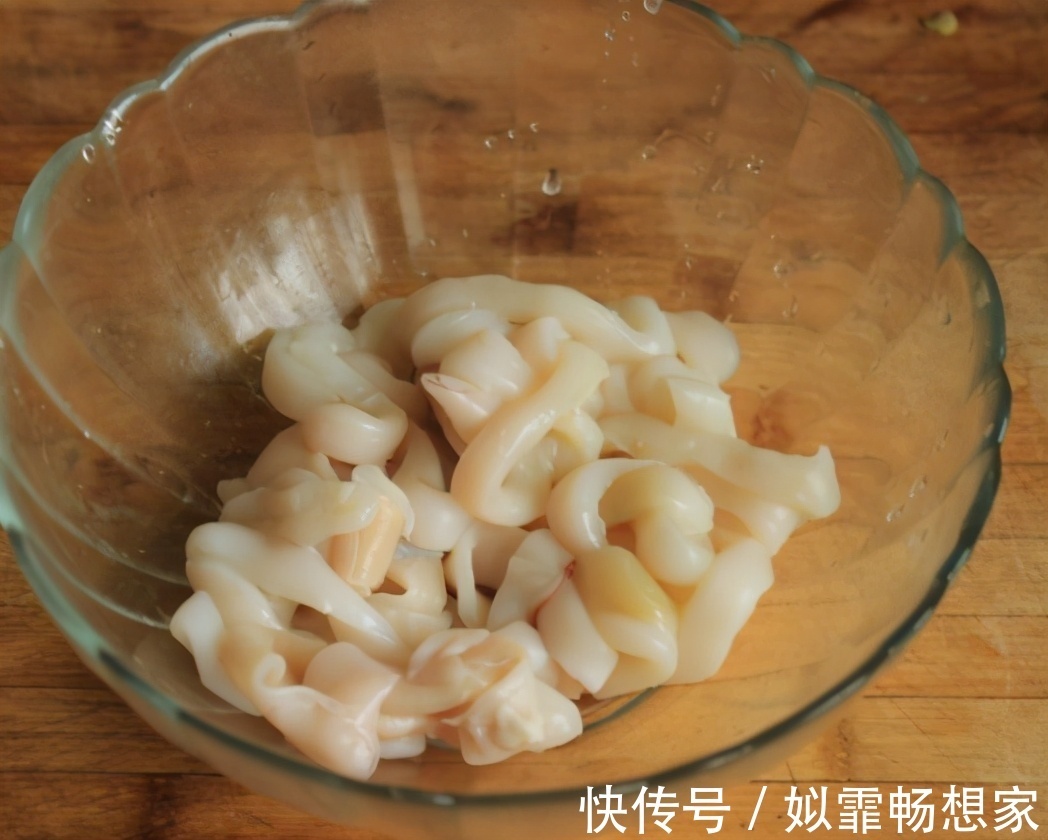 外酥|追剧必备小零食，鱿鱼圈，外酥里嫩，健康美味，在家自己做，爽！