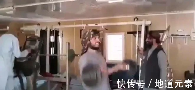冠军|阿富汗人有多喜欢健身?背着火箭筒去健身房!难怪频出健美冠军