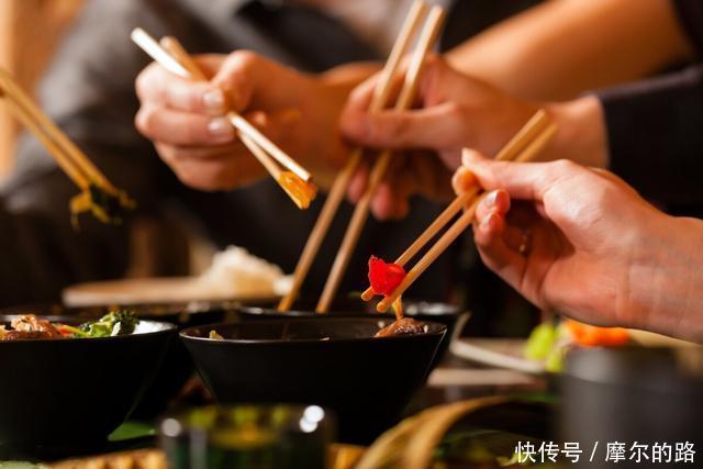 消化科|消化科专家养胃很简单,多喝一水,胃会慢慢变好,清除幽门菌