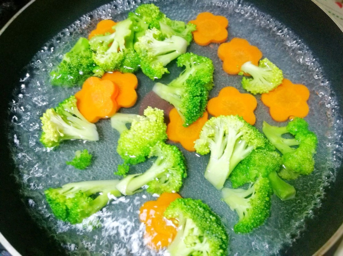 自制蜜汁香煎鸡胸肉,低脂又美味,学会了再也不用叫外卖了