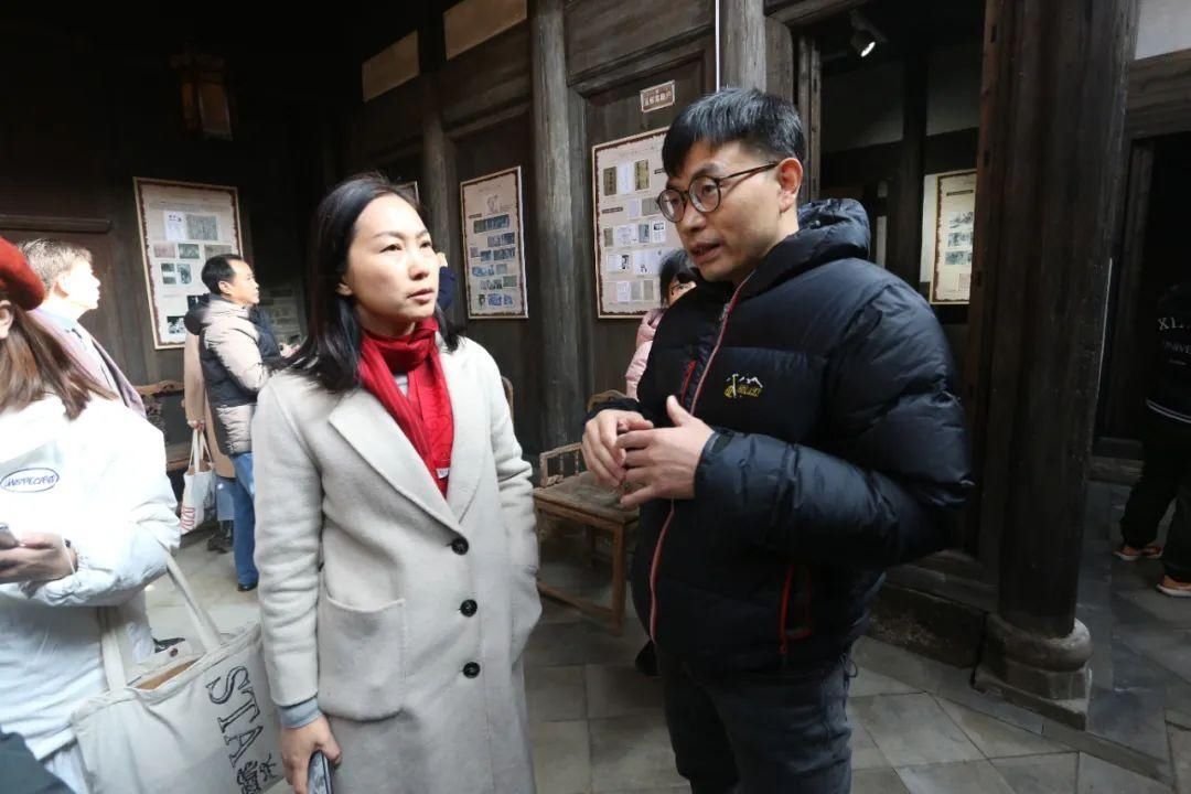  艺术|60余名艺术专家学者在我市参观