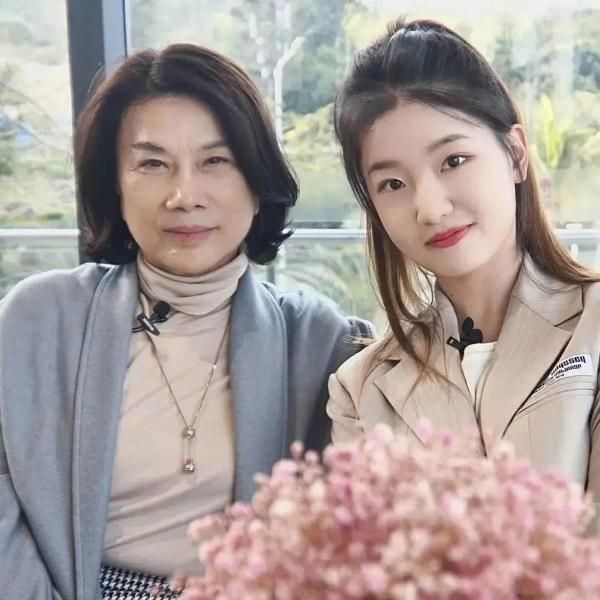 董明珠的“接班人”出現(xiàn)了！這個(gè)22歲的女孩是誰？