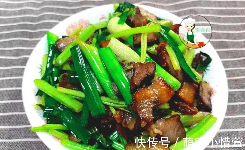 分享6道春节小炒菜,荤素搭配,实惠又开胃,年夜饭上桌成抢手菜