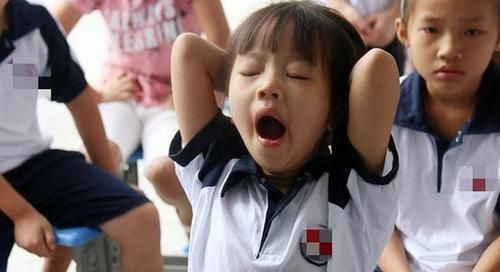 午睡|两个孩子一个睡午觉,一个不睡午觉,长大后这3个差距一目了然