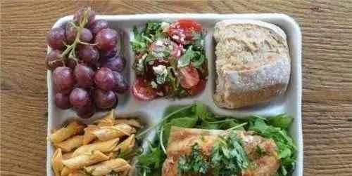 学校食堂|各国学校午餐都有啥,美国日本最丰盛,中国农村的孩子吃这些!