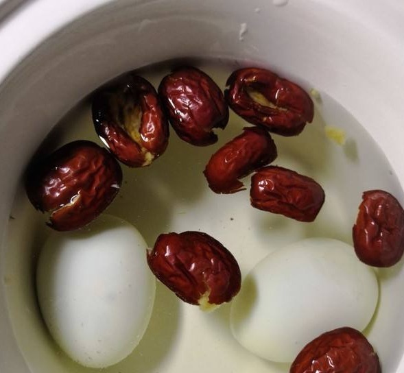 红糖|女人别亏待自己,多喝这碗汤,称穷人的阿胶,养胃补血,肌肤水灵