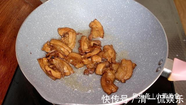 炒肉丝|炒肉丝总是又干又柴掌握好这个小窍门，肉丝滑嫩不粘锅更入味