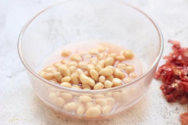 本帮菜中的经典菜,做法却很简单,4种食材加烤麸,比肉还香