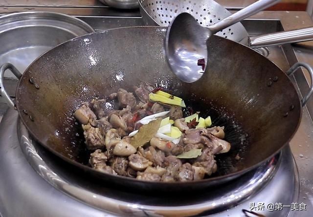 入味|百吃不厌的“鸭肉”做法，香辣入味，鲜嫩不柴，全家人都爱吃