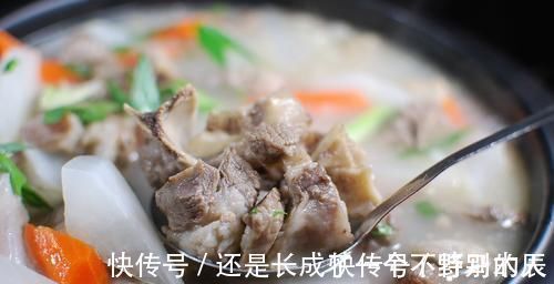 炖羊肉可千万别放它，否则羊肉就“废了”，不少人都弄错了