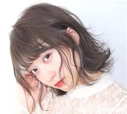 款发型|今年流行靠发型“拯救”大脸!别错过这4个发型,让你秒变小v脸