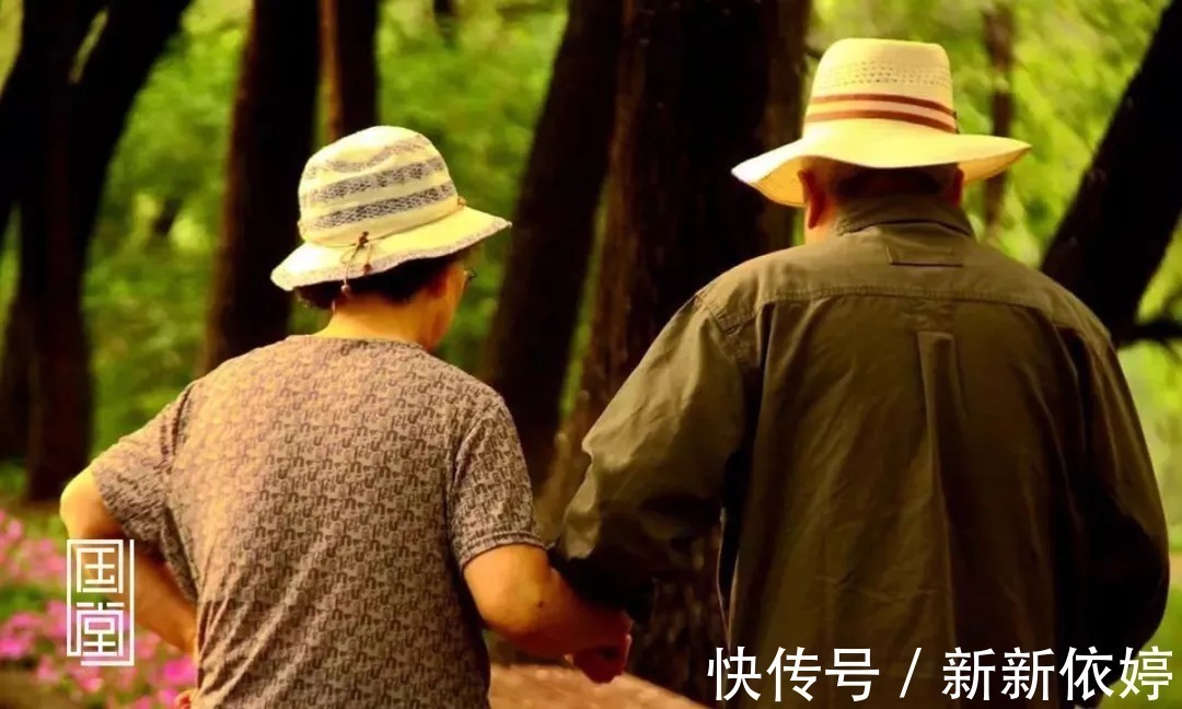 非有先生论#世界上最短的一副对联,仅仅4字,点透无数世人!