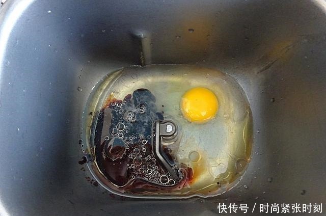 这是我吃过的最好吃的面包，没有之一，不用造型，做法真简单！