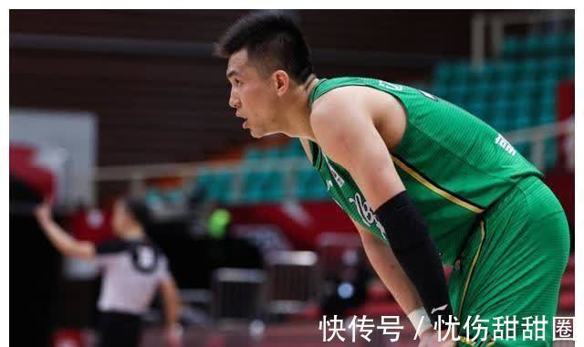 郭士强|泪奔一幕再现,郭艾伦默默跟郭士强回更衣室,但他跟错了方向