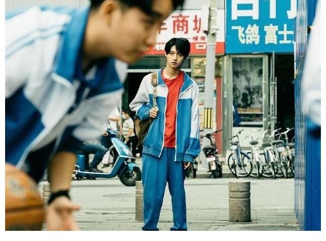 《導演請指教》開播，包貝爾晉級引爭議，節(jié)目組才是最大的贏家