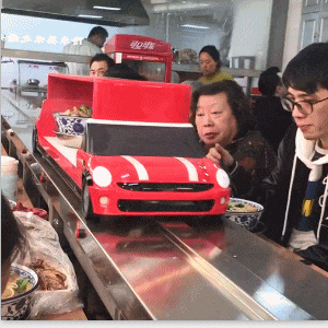 |搞笑GIF:我都不敢这么p,她却敢这么长!