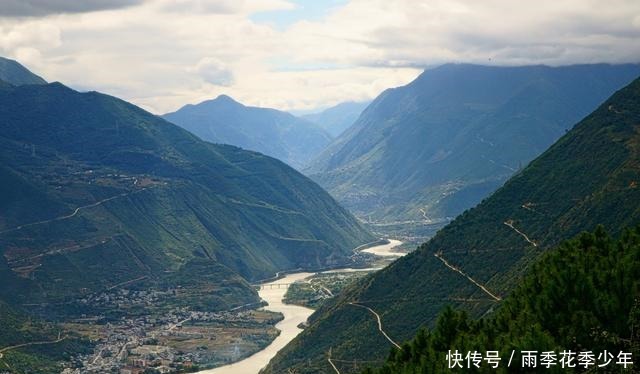 它被譽為「藍色星球上最後一片凈土」,每一個景色都像一幅明信片