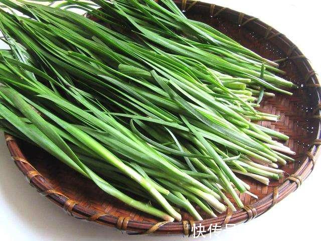 饺子|调韭菜馅,调料越多越难吃!放这3样就够了,又鲜又嫩不出水