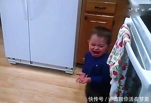 接下来|爸爸给宝宝买了个姐姐,接下来宝宝的反应,网友:太可爱