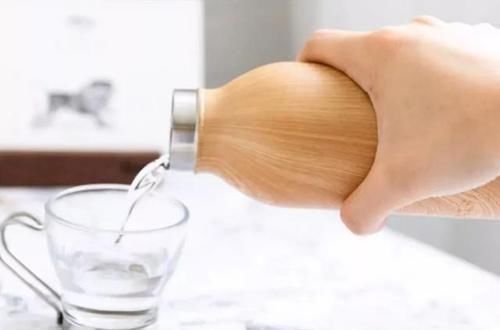 益生菌|天气渐冷,给孩子选择合适的保温杯这种杯子倒出来的或是毒水