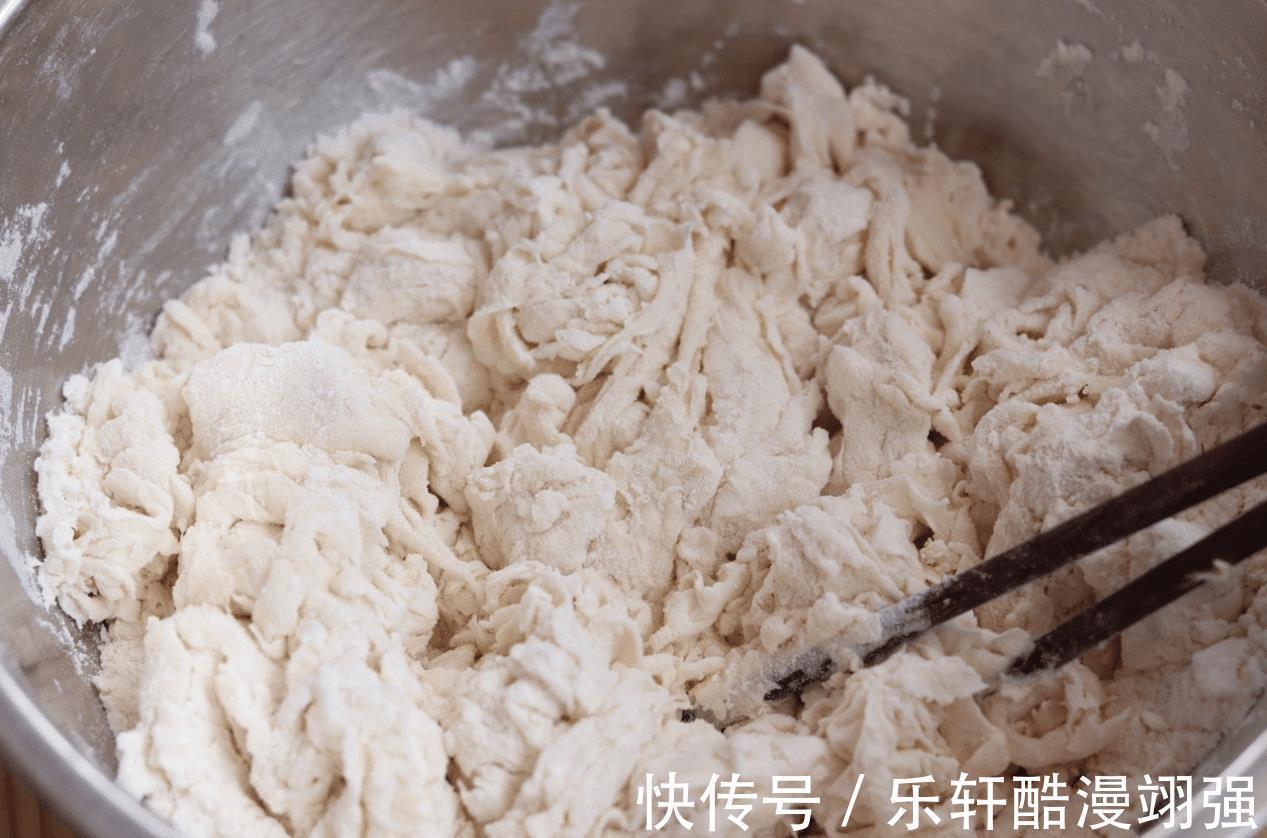 解馋|自制千层猪肉饼，好吃不腻，外皮酥脆，馅料鲜香，真解馋