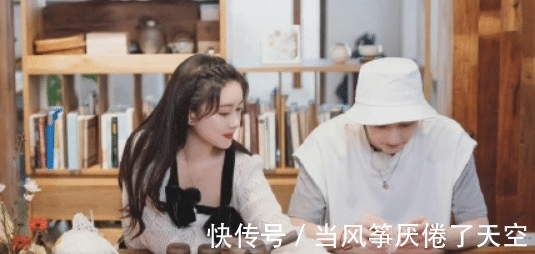 女儿们的恋爱|孟子义选择与刘特继续约会，节目只剩一期，两人能成功恋爱吗？