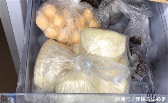 保鲜袋|保存馒头时，直接放冰箱就错了，学会一招，放1个月不干瘪不发霉