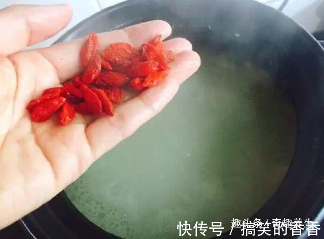 虚缺|花生加一宝,养胃最厉害,修复胃粘膜,胃不好的人这汤要多喝